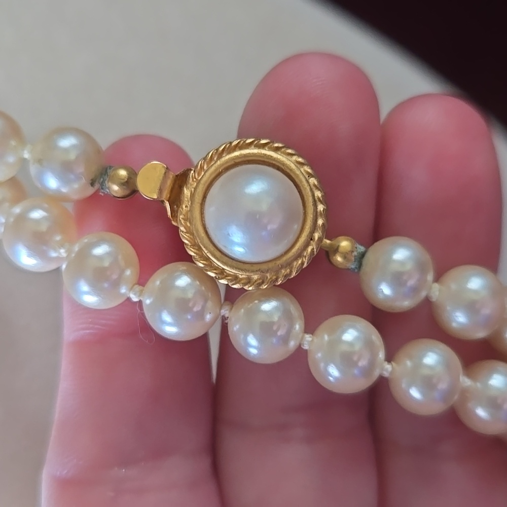 Vintage Knotted Opera Length Faux Pearl Necklace💫 - Picture 2 of 5